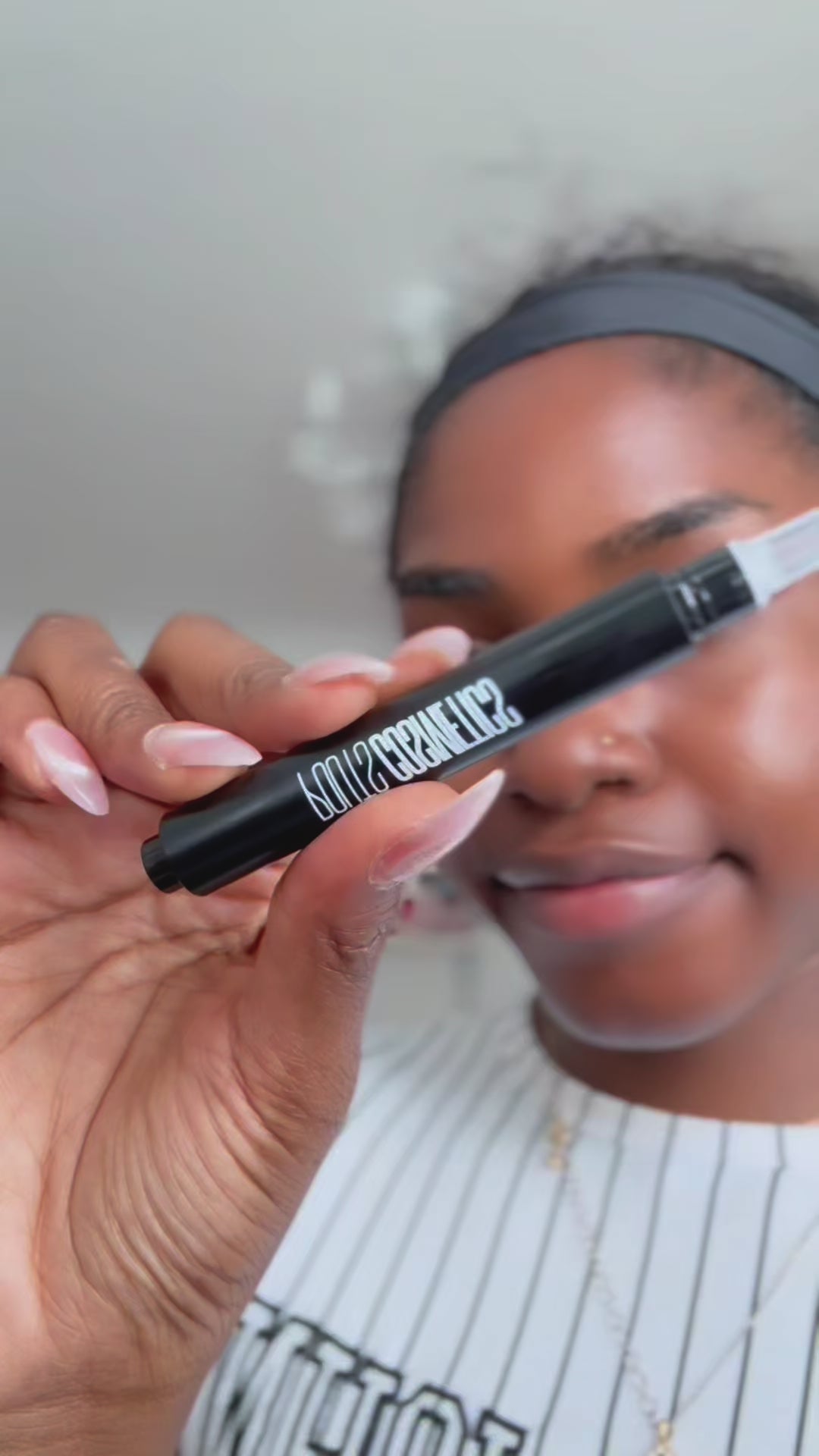 Load video: lip plump vertical